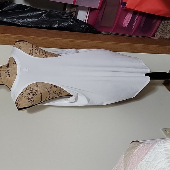 White xxxl racer back tank top. Like new. Light weight - Picture 2 of 3